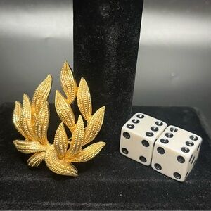 Vintage Crown Trifari gold tone leaf spray brooch